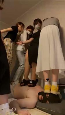 234018roaa4yj79dyc39b7.jpg