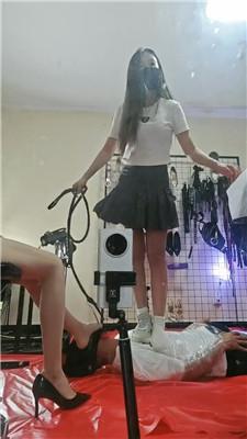 211349o4j6uhyj2jzj14jj.jpg